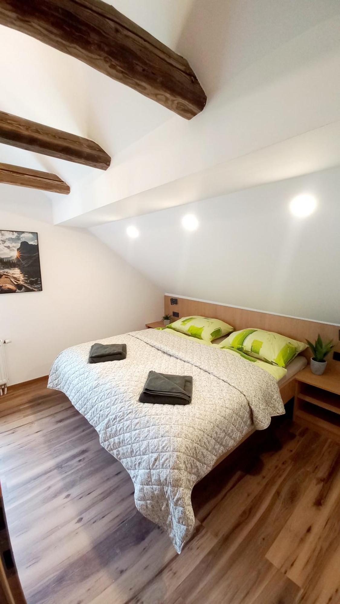 Apartma Rozle موجسترانا المظهر الخارجي الصورة